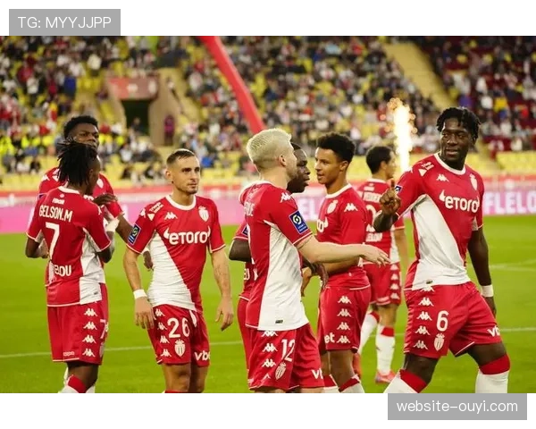 快讯：布雷斯特2-0斯特拉斯堡，积分暂时升至第三