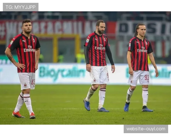 “数据看台”活动在米兰举办,球迷体验射门热区分析工具 “数据看台”活动在米兰举办,球迷体验射门热区分析工具